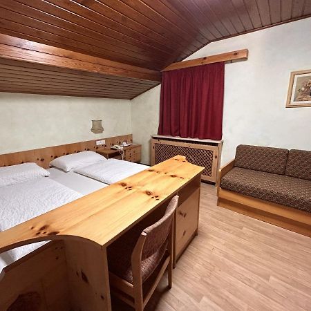 Hotel Roter Adler Caldaro Exteriér fotografie